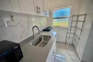 707 NE 15th St, Fort Lauderdale, FL 33304 - Photo 9