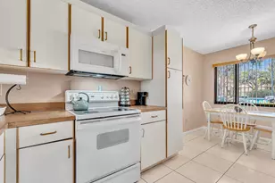10803 W Clairmont Cir, Tamarac, FL 33321 - Photo 7