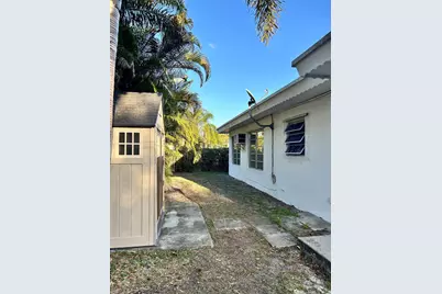 244 SW 3rd Place, Dania Beach, FL 33004 - Photo 43