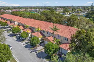 8204 Santa Monica Ave, Tamarac, FL 33321 - Photo 31