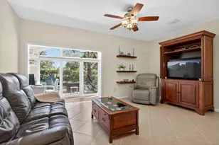 8204 Santa Monica Ave, Tamarac, FL 33321 - Photo 9