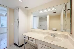 5935 Del Lago Cir, Sunrise, FL 33313 - Photo 27