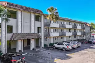 5935 Del Lago Cir, Sunrise, FL 33313 - Photo 3