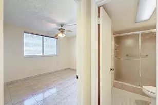 5935 Del Lago Cir, Sunrise, FL 33313 - Photo 31