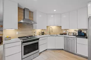 9937 NW 47th Terrace, Doral, FL 33178 - Photo 15