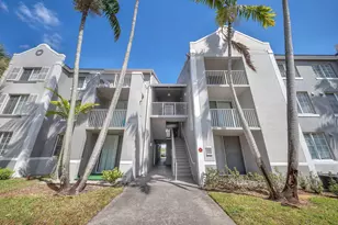 11165 SW 6th St, Pembroke Pines, FL 33025 - Photo 1