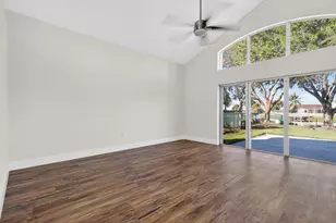 2450 NW 186th Ave, Pembroke Pines, FL 33029 - Photo 13