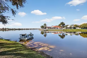 2450 NW 186th Ave, Pembroke Pines, FL 33029 - Photo 49