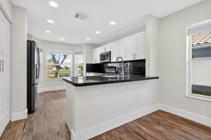 2450 NW 186th Ave, Pembroke Pines, FL 33029 - Photo 19