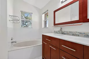 2450 NW 186th Ave, Pembroke Pines, FL 33029 - Photo 39