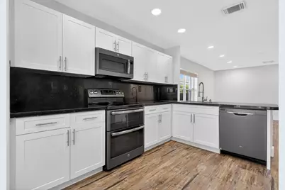 2450 NW 186th Avenue, Pembroke Pines, FL 33029 - Photo 23