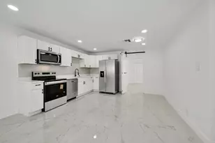 6884 SW 15th St, Pompano Beach, FL 33068 - Photo 3