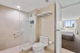 2670 E Sunrise Blvd, Fort Lauderdale, FL 33304 - Photo 21