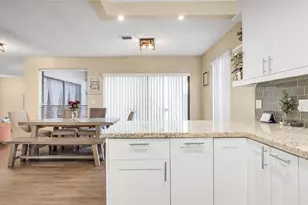 2311 Bayberry Dr, Pembroke Pines, FL 33024 - Photo 9