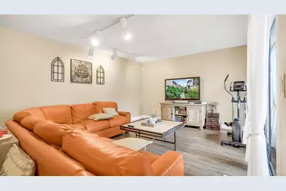 2311 Bayberry Drive #2311, Pembroke Pines, FL 33024 - Photo 15