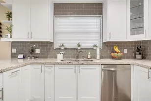 2311 Bayberry Dr, Pembroke Pines, FL 33024 - Photo 7