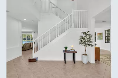 6806 Lakeside Circle, Davie, FL 33314 - Photo 3