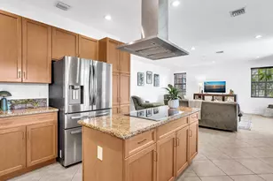 6806 Lakeside Circle, Davie, FL 33314 - Photo 13