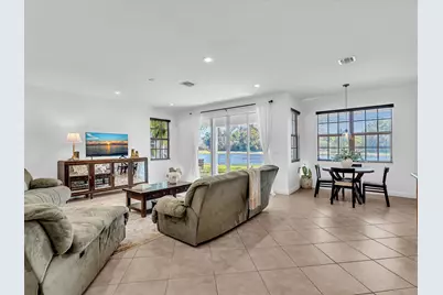 6806 Lakeside Circle, Davie, FL 33314 - Photo 5