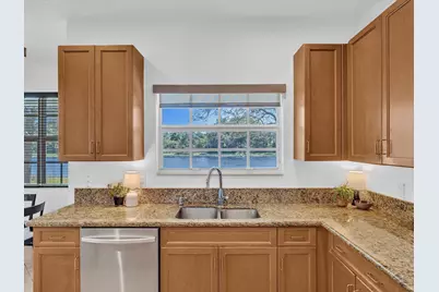 6806 Lakeside Circle, Davie, FL 33314 - Photo 15