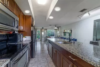 1009 NE 23rd Drive #1013 Ne 23 Dr, Wilton Manors, FL 33305 - Photo 11