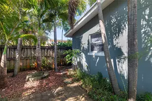 1009 NE 23rd Dr, Wilton Manors, FL 33305 - Photo 3