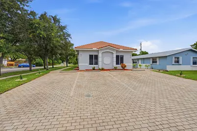 911 NE 12th Avenue, Pompano Beach, FL 33060 - Photo 5