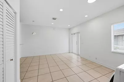 911 NE 12th Avenue, Pompano Beach, FL 33060 - Photo 13