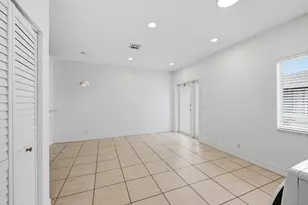 911 NE 12th Ave, Pompano Beach, FL 33060 - Photo 13