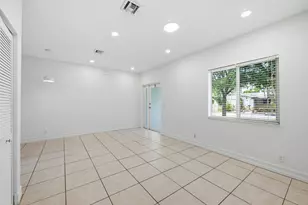 911 NE 12th Ave, Pompano Beach, FL 33060 - Photo 11