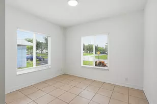911 NE 12th Ave, Pompano Beach, FL 33060 - Photo 29