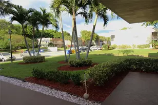 21364 Cypress Hammock Dr, Boca Raton, FL 33428 - Photo 3