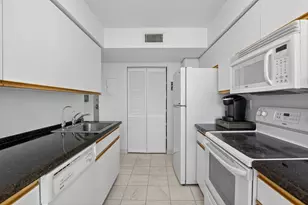 3400 NE 192 St, Miami, FL 33180 - Photo 11