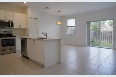 11833 NW 47th Manor, Pompano Beach, FL 33076 - Photo 5