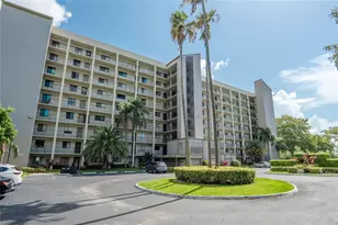 2205 S Cypress Bend Dr, Pompano Beach, FL 33069 - Photo 29