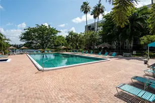 2205 S Cypress Bend Dr, Pompano Beach, FL 33069 - Photo 27