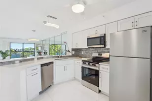 2205 S Cypress Bend Dr, Pompano Beach, FL 33069 - Photo 17