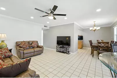 61 Somerset C, West Palm Beach, FL 33417 - Photo 9