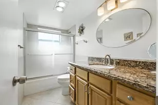 61 Somerset C, West Palm Beach, FL 33417 - Photo 3