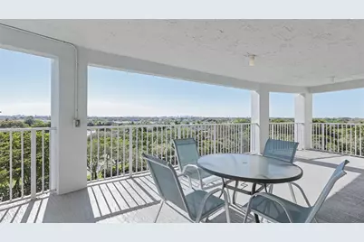 625 Oaks Drive #808, Pompano Beach, FL 33069 - Photo 3