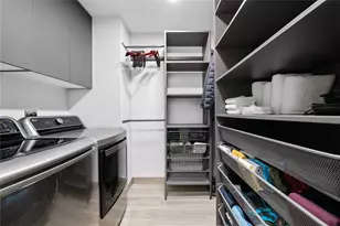 340 City View Dr, Fort Lauderdale, FL 33311 - Photo 23