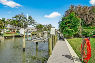 547 E Causeway Boulevard, Vero Beach, FL 32963 - Photo 15
