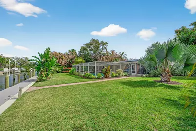 547 E Causeway Boulevard, Vero Beach, FL 32963 - Photo 11