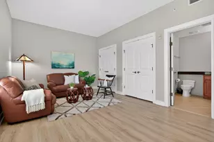 16102 Emerald Estates Dr, Weston, FL 33331 - Photo 29