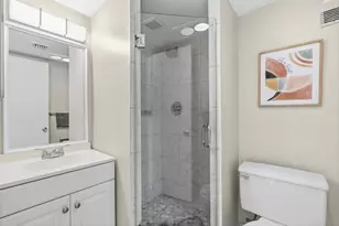 9410 Poinciana Pl, Davie, FL 33324 - Photo 17