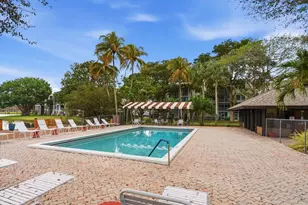 9410 Poinciana Pl, Davie, FL 33324 - Photo 25