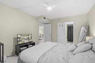 9410 Poinciana Pl, Davie, FL 33324 - Photo 13