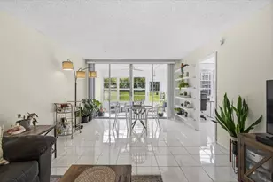 9410 Poinciana Pl, Davie, FL 33324 - Photo 9