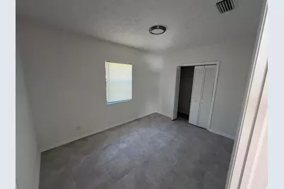 4002 Avenue Q, Fort Pierce, FL 34947 - Photo 9