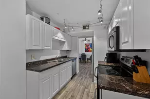 4400 Hillcrest Dr, Hollywood, FL 33021 - Photo 3